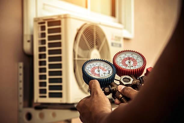 Professional Hvac technician working in Wrightstown, NJ